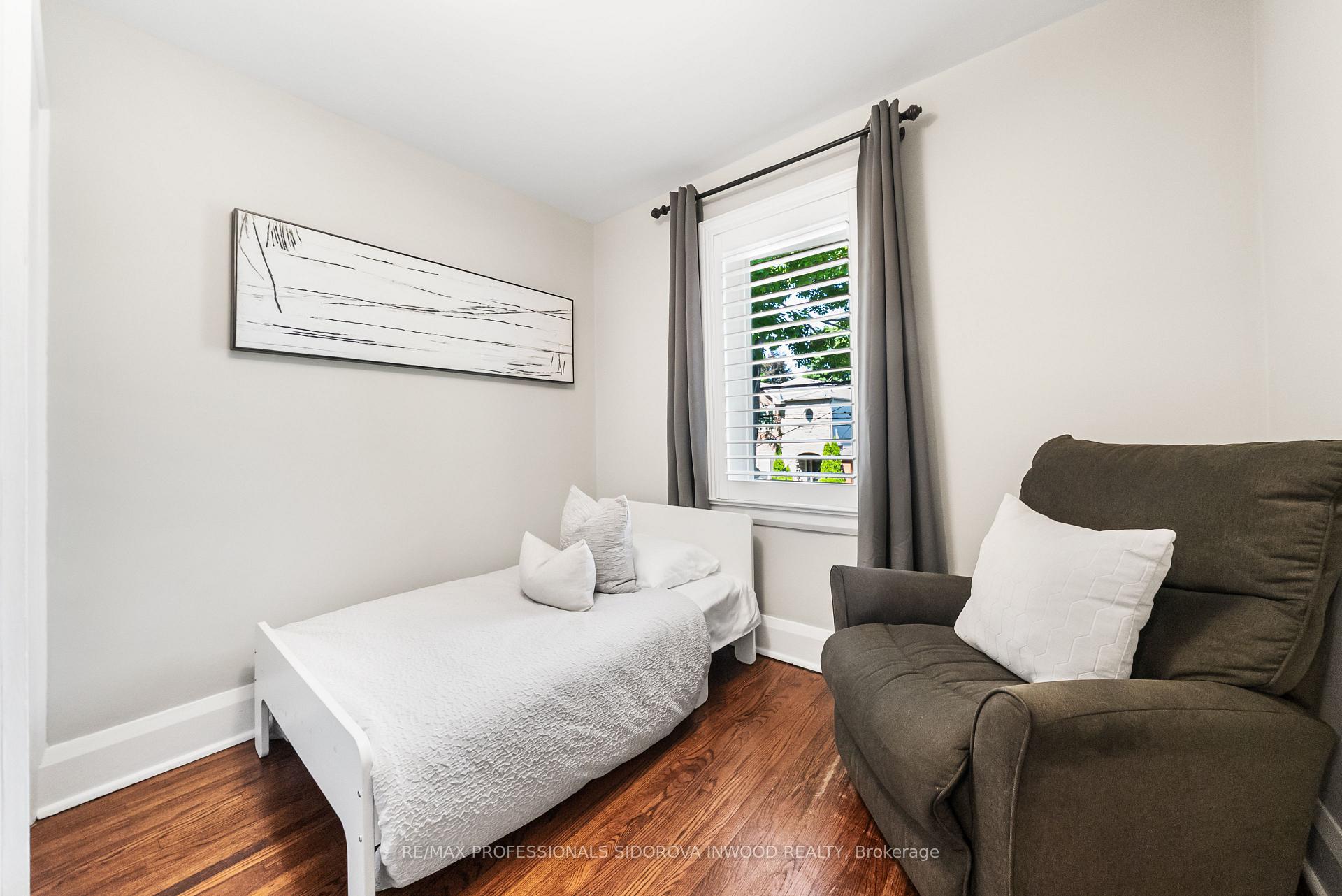 Photo 21 of 82 Durie Street, Toronto, High Park-Swansea — HOMEH