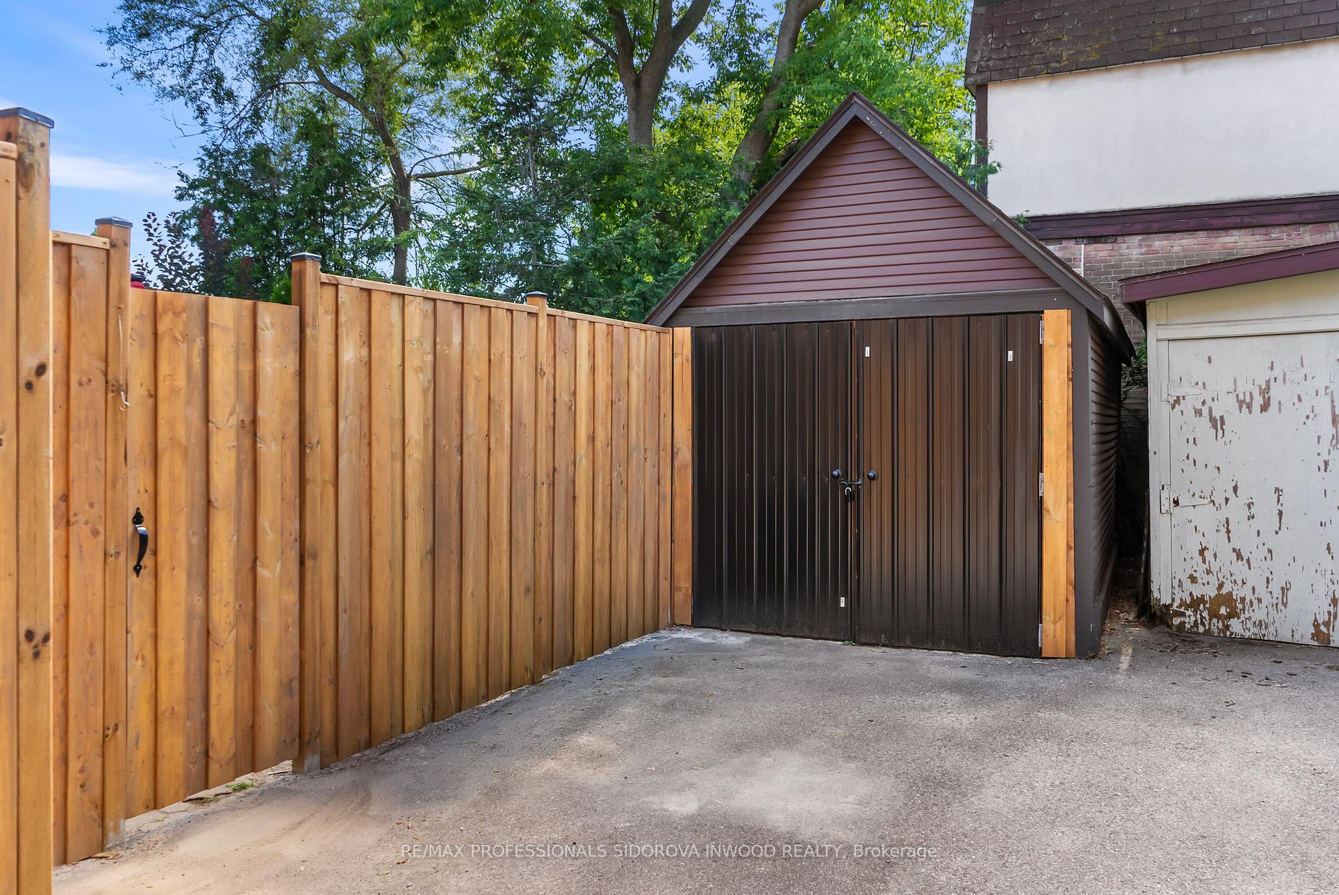 Photo 30 of 82 Durie Street, Toronto, High Park-Swansea — HOMEH