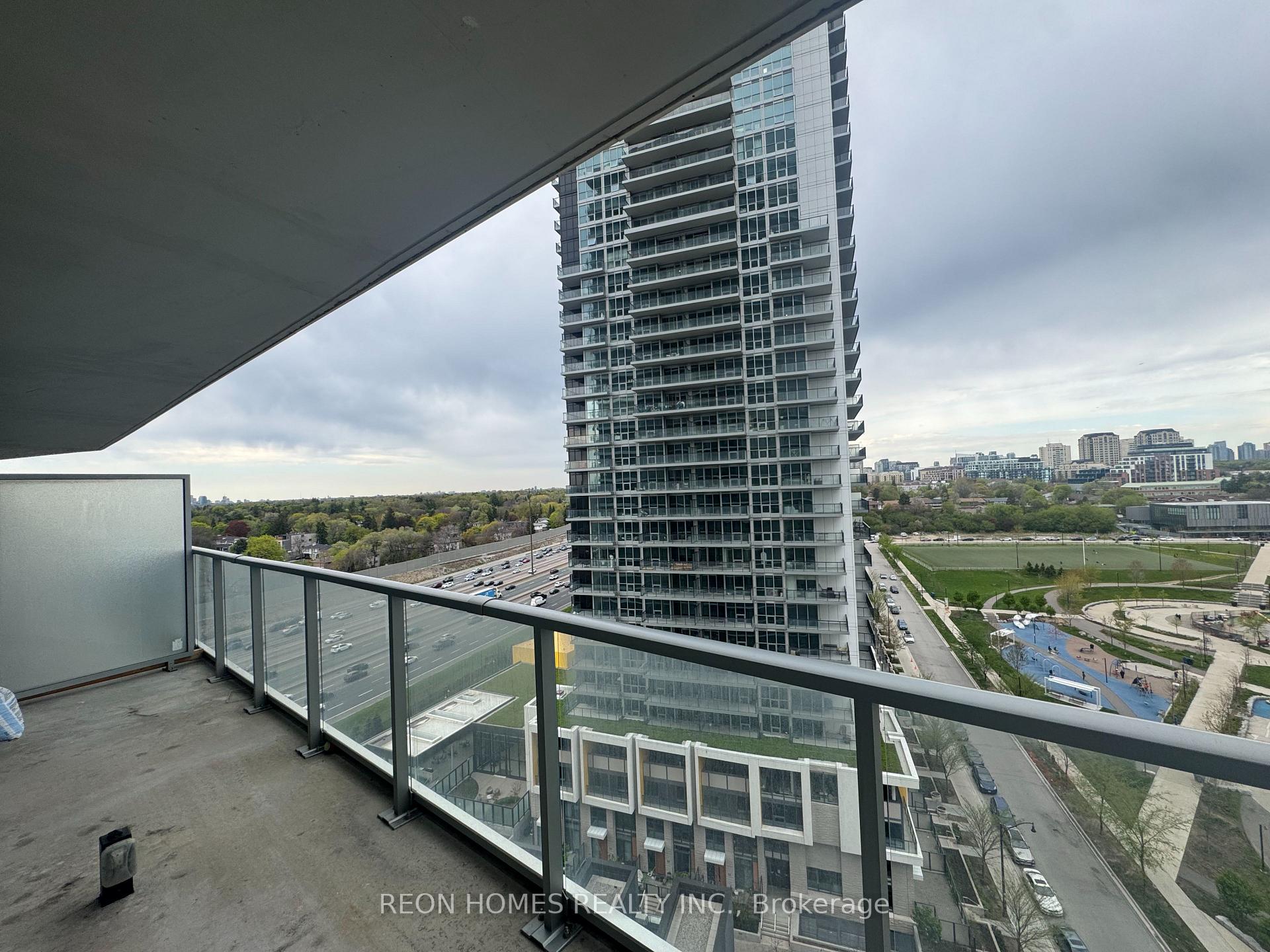 Photo 4 of Unit 1603, 115 McMahon Drive, North York, Bayview Village — HOMEH