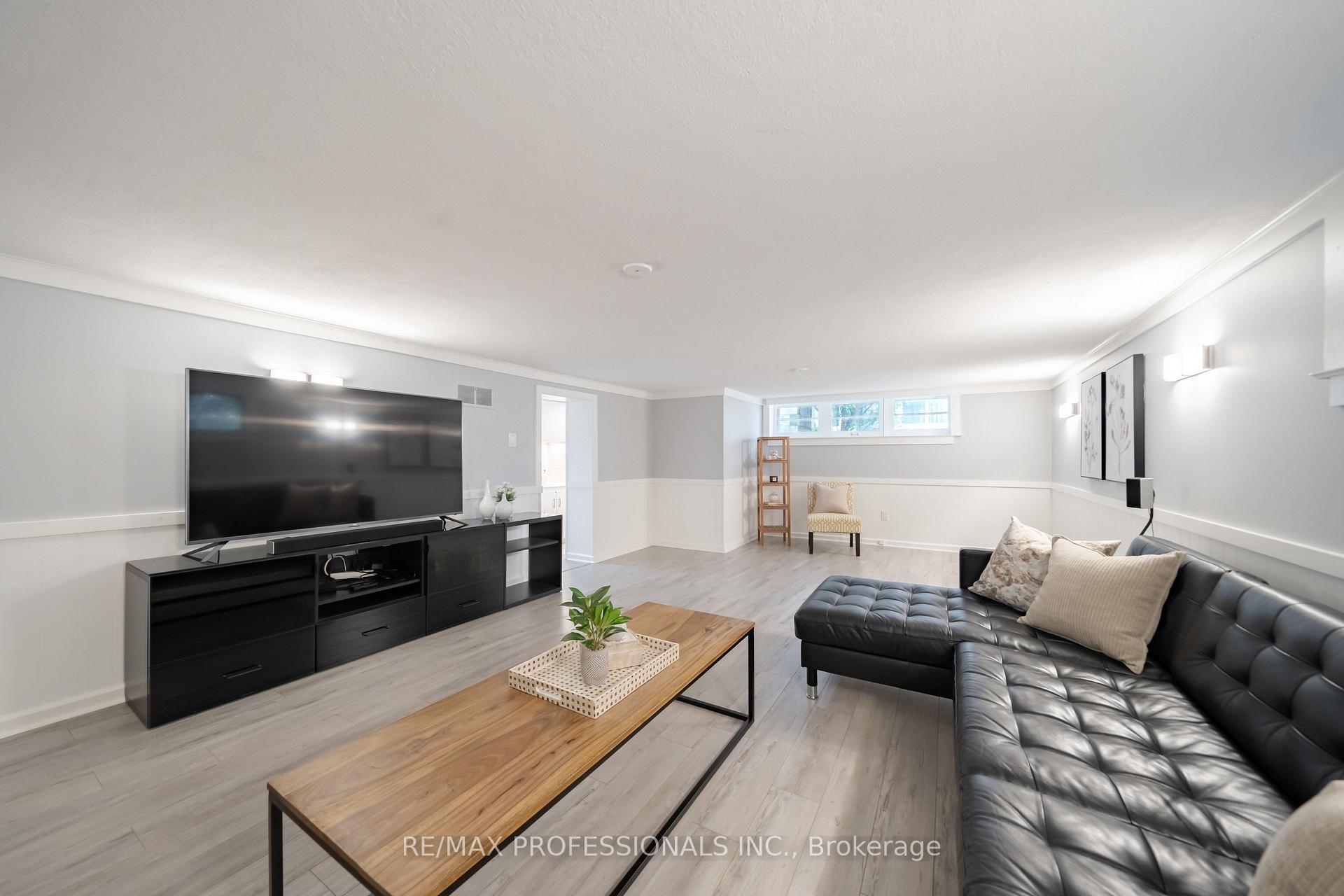 Photo 21 of 86 Van Dusen Boulevard, Etobicoke, Stonegate-Queensway — HOMEH