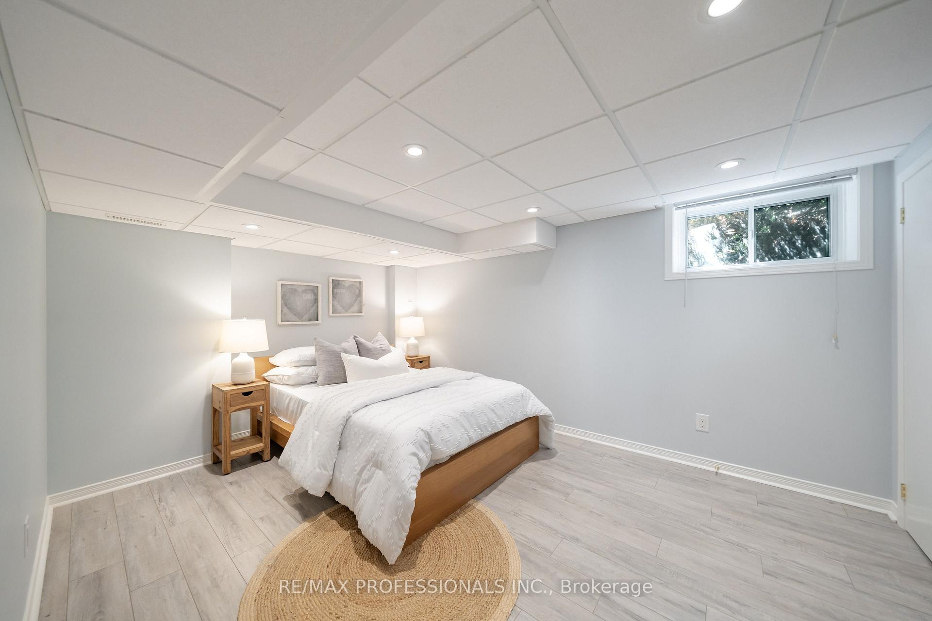 Photo 22 of 86 Van Dusen Boulevard, Etobicoke, Stonegate-Queensway — HOMEH
