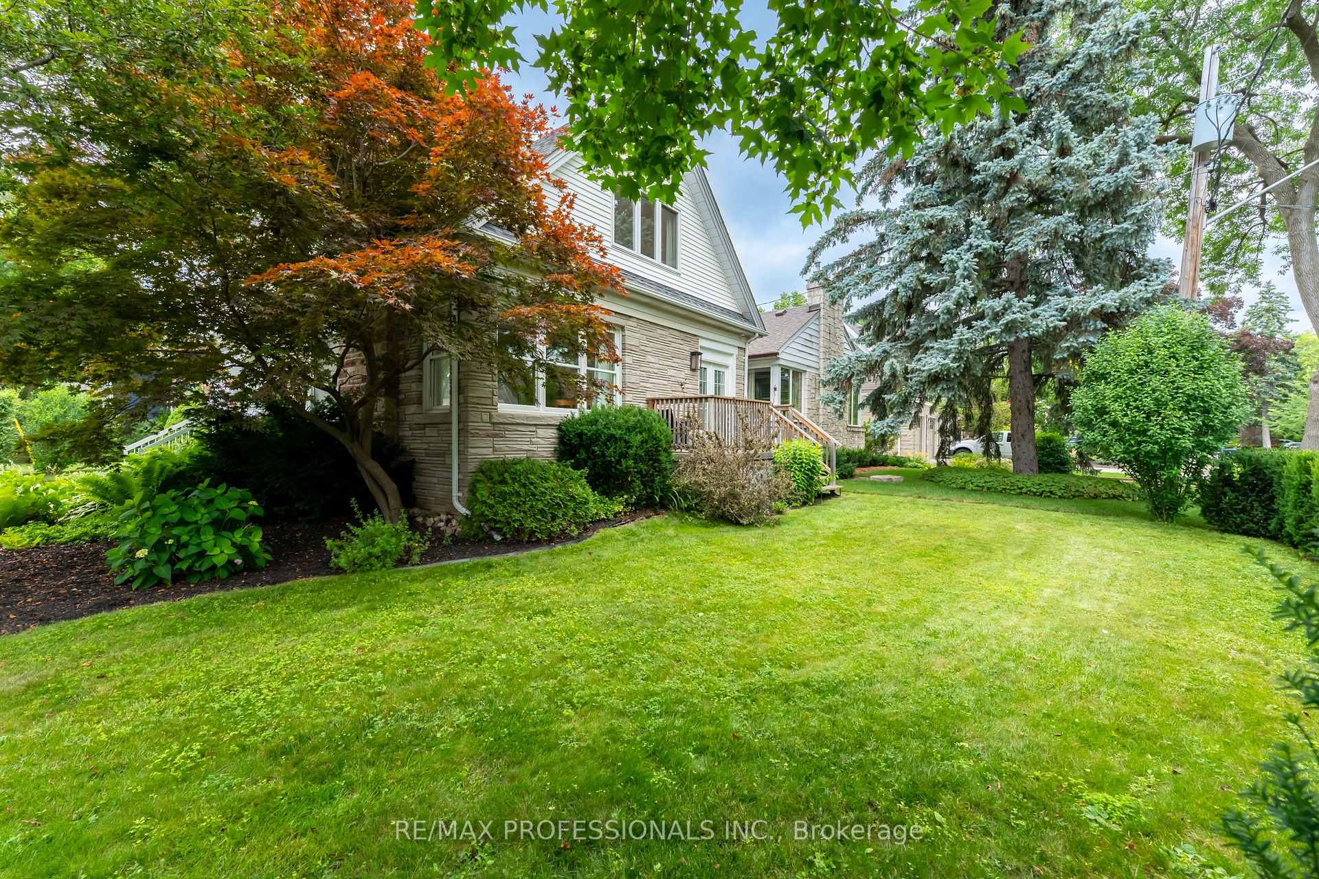 Photo 26 of 86 Van Dusen Boulevard, Etobicoke, Stonegate-Queensway — HOMEH