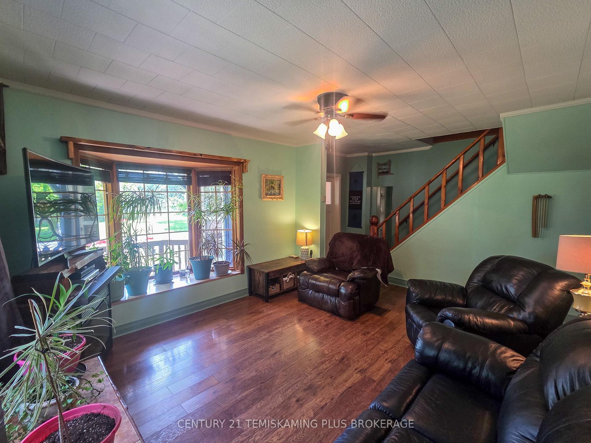 Photo 6 of 75 Fifth Avenue, Englehart — HOMEH