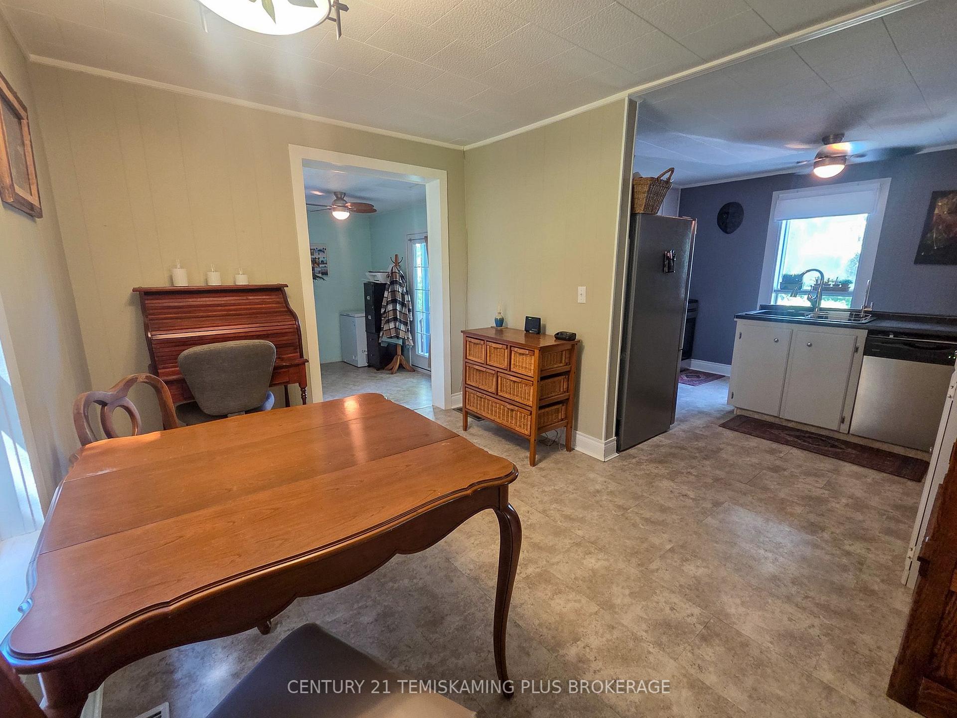 Photo 11 of 75 Fifth Avenue, Englehart — HOMEH