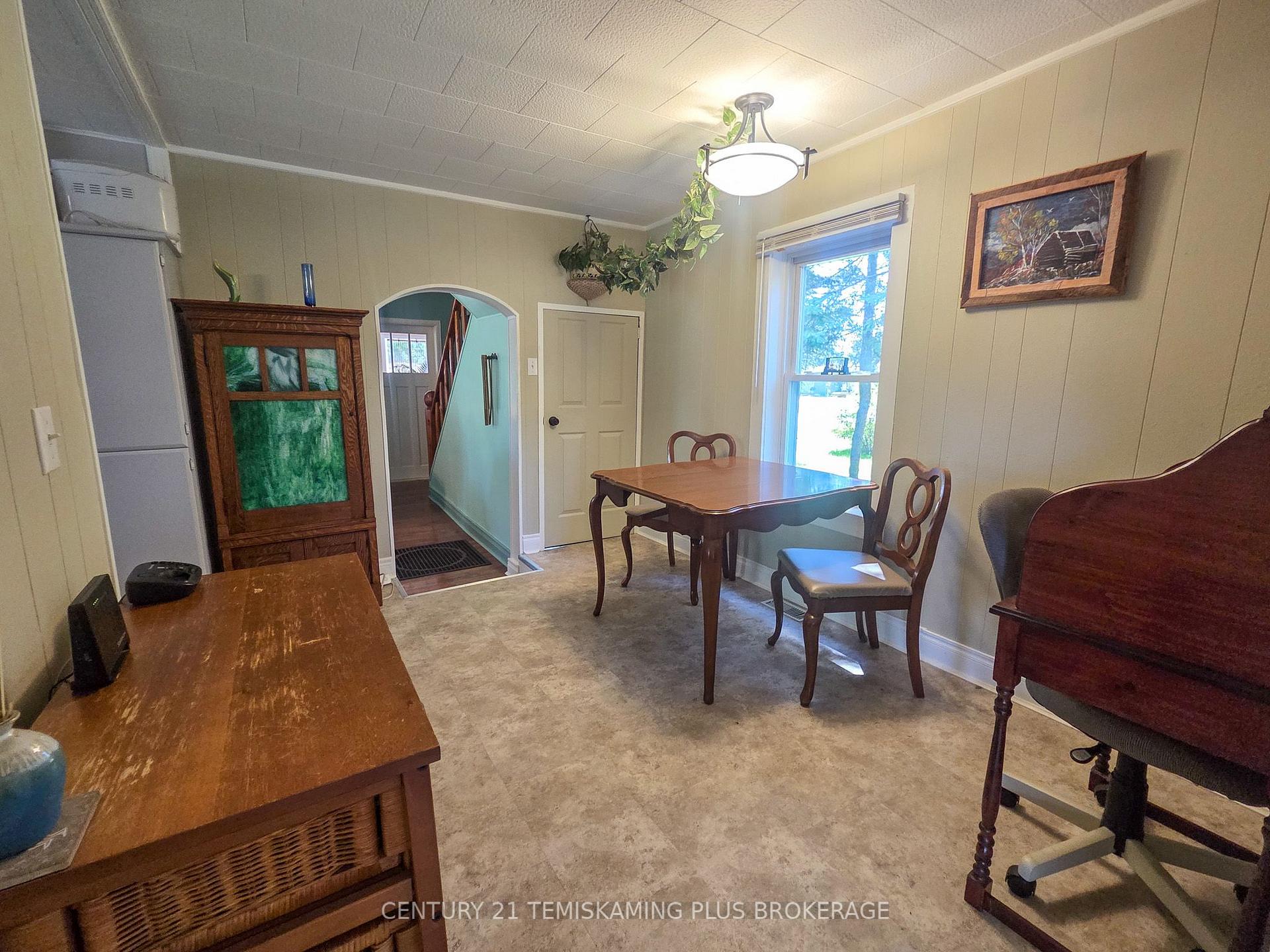 Photo 12 of 75 Fifth Avenue, Englehart — HOMEH