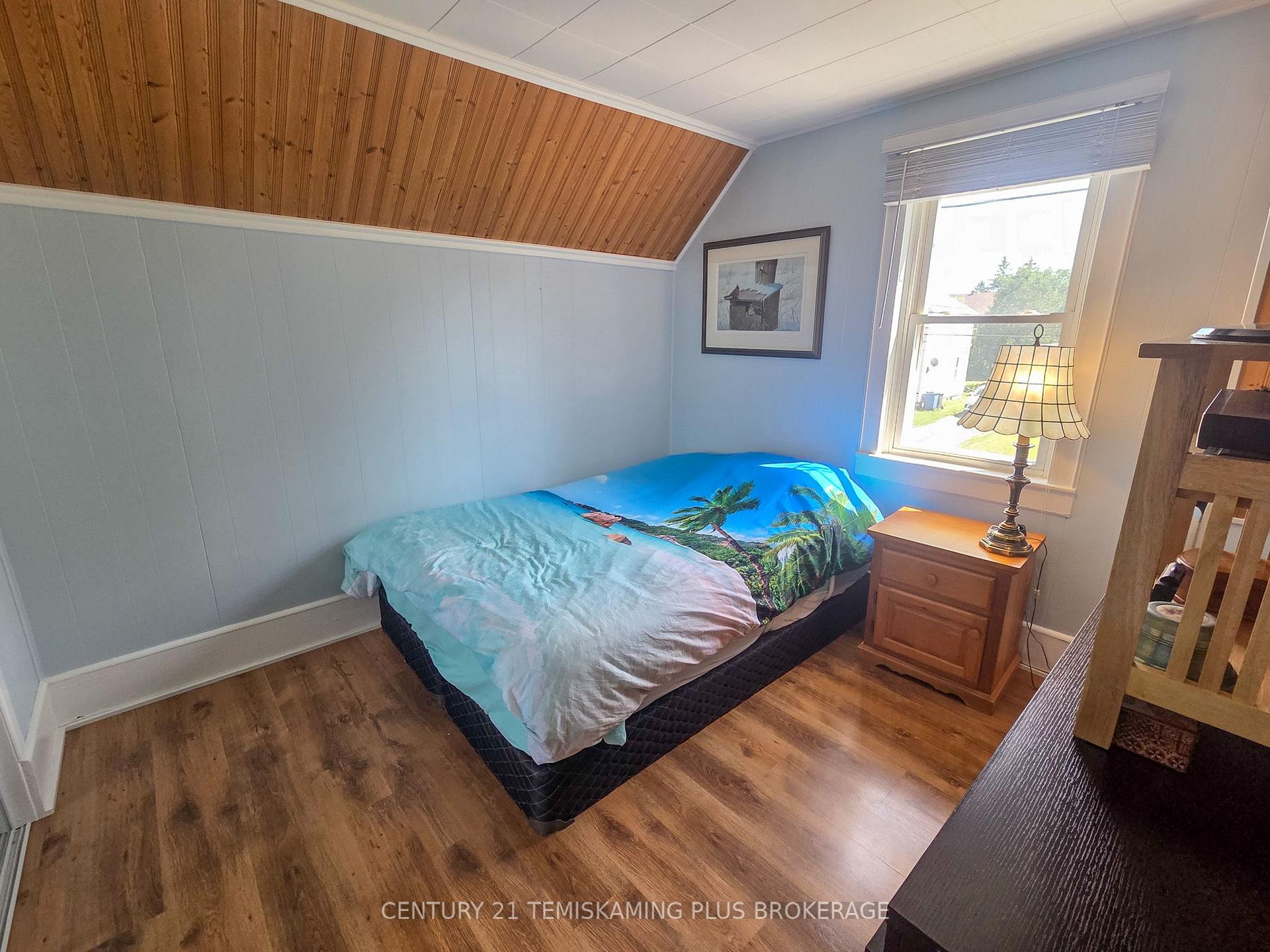 Photo 21 of 75 Fifth Avenue, Englehart — HOMEH