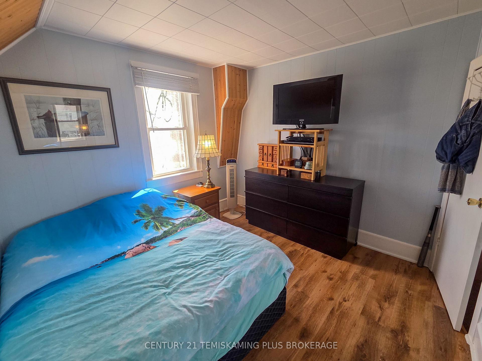 Photo 22 of 75 Fifth Avenue, Englehart — HOMEH
