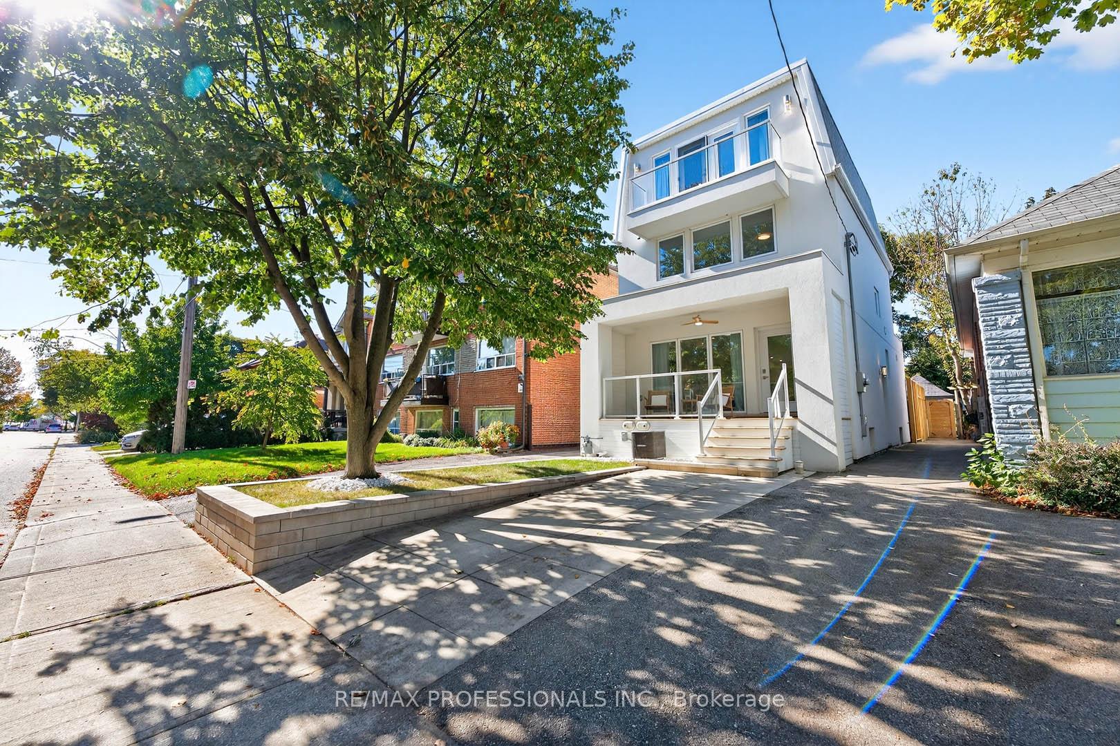 Photo 1 of 22 Ninth Street, Etobicoke, New Toronto — HOMEH