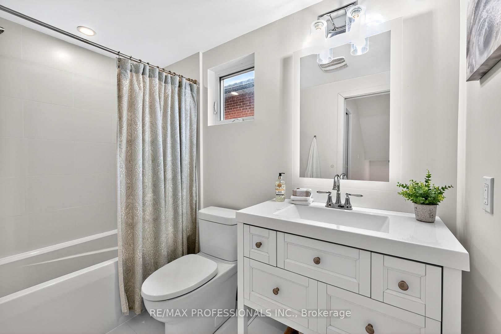 Photo 21 of 22 Ninth Street, Etobicoke, New Toronto — HOMEH
