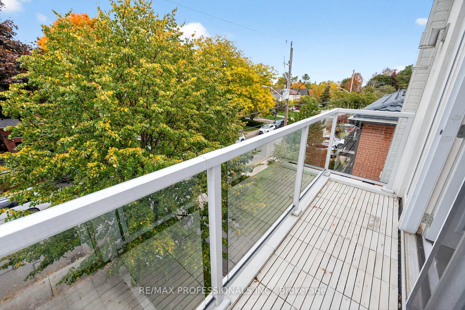 Photo 28 of 22 Ninth Street, Etobicoke, New Toronto — HOMEH