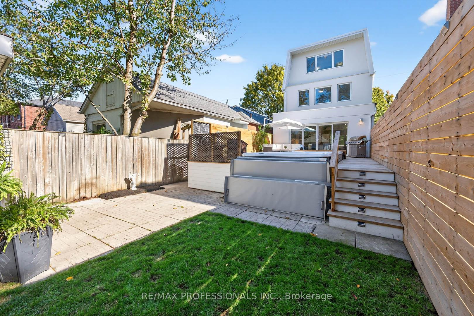 Photo 42 of 22 Ninth Street, Etobicoke, New Toronto — HOMEH