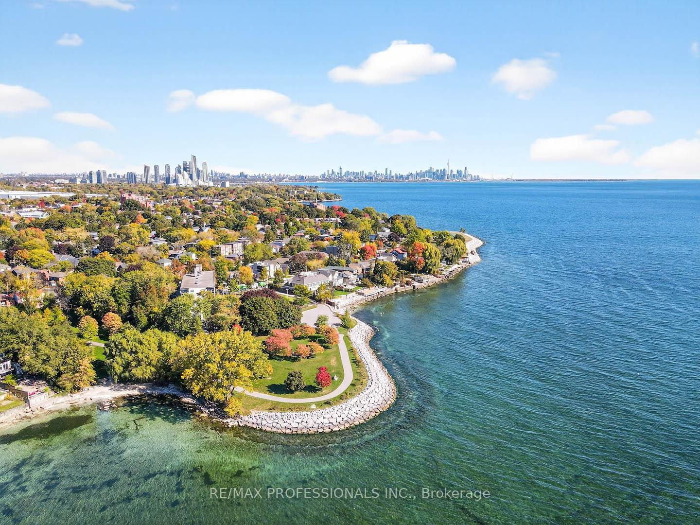 Photo 46 of 22 Ninth Street, Etobicoke, New Toronto — HOMEH
