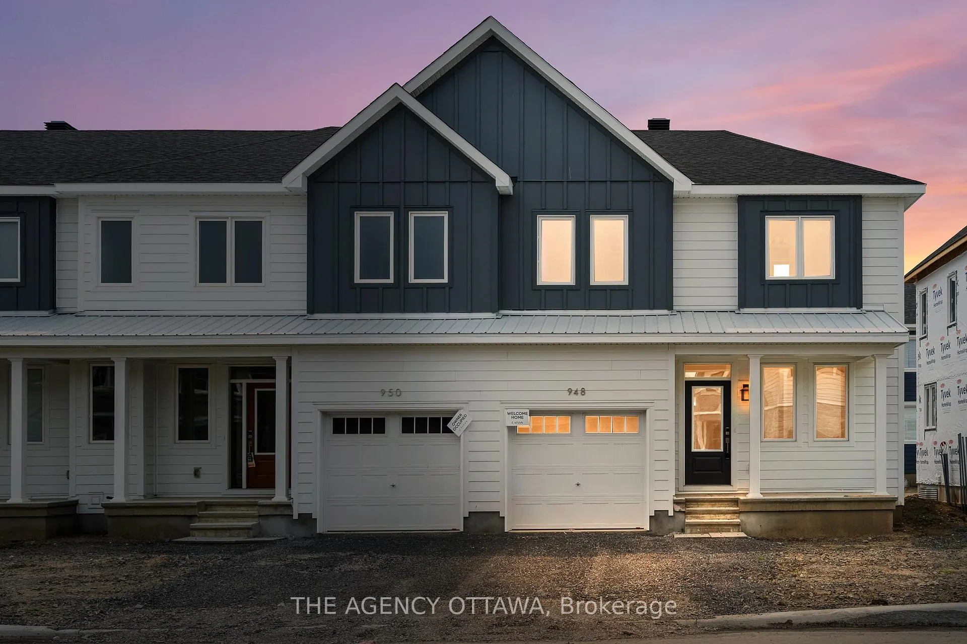 Front of 948 Seagrave Lane