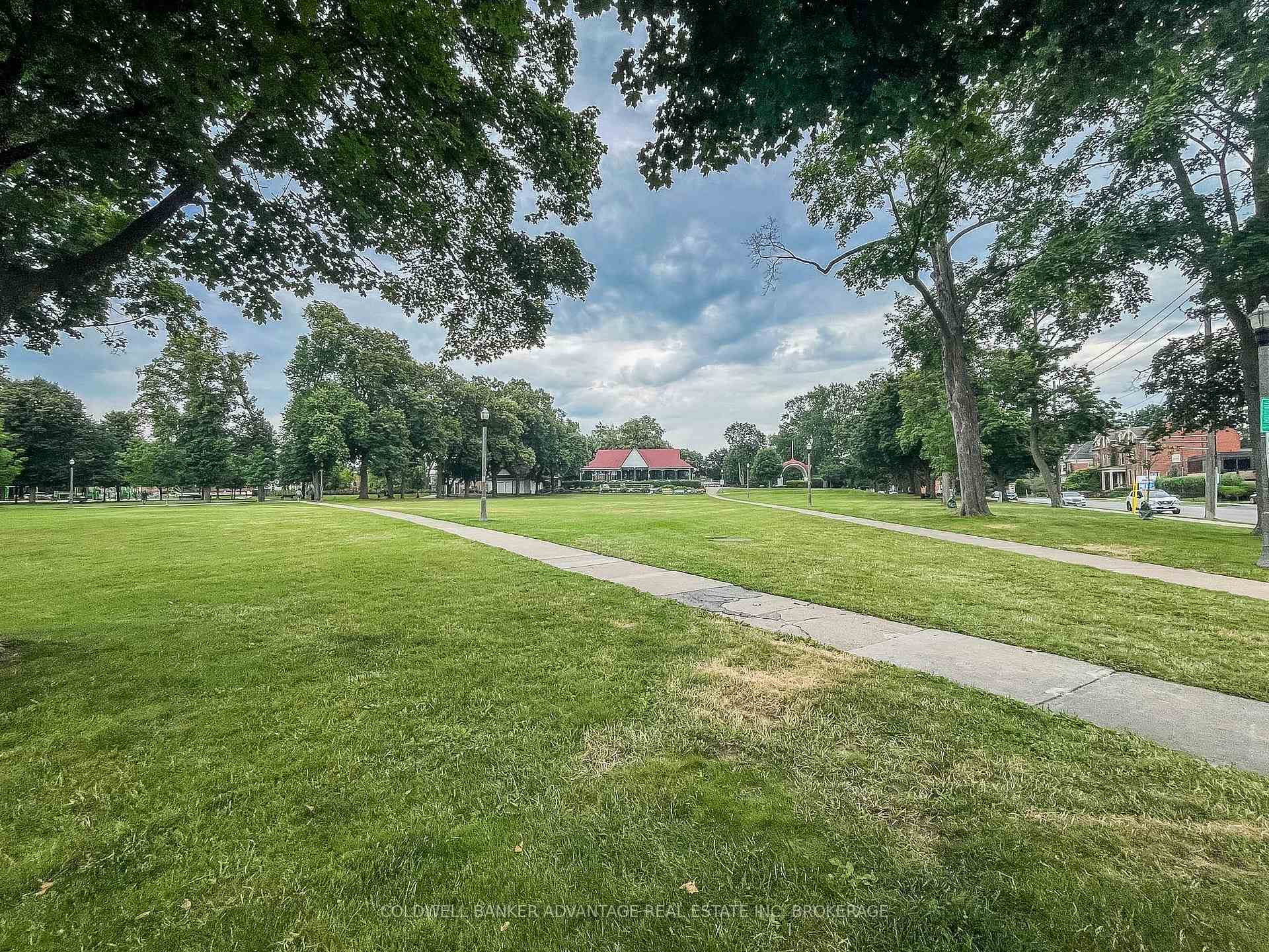 Photo 5 of 35 Lake Street, St. Catharines, Downtown — HOMEH