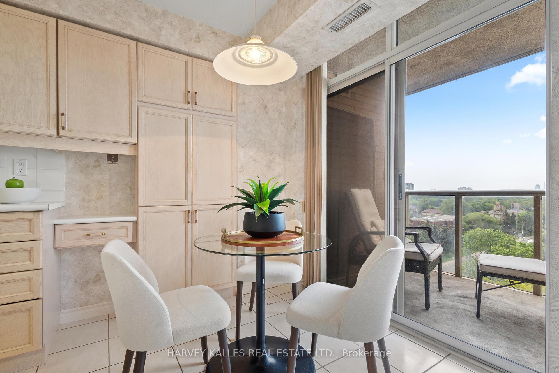 Photo 5 of Unit 1009, 265 Ridley Boulevard, Toronto, Bedford Park-Nortown — HOMEH