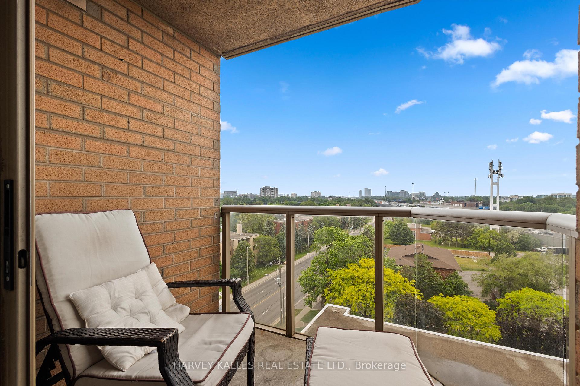 Photo 9 of Unit 1009, 265 Ridley Boulevard, Toronto, Bedford Park-Nortown — HOMEH