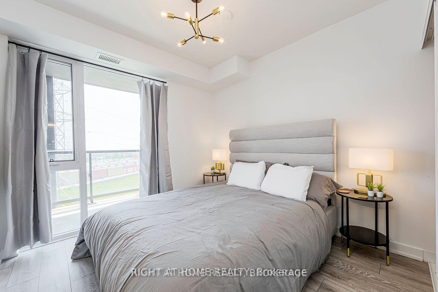 Photo 3 of Unit B714, 3200 Dakota Common Way, Burlington, Alton — HOMEH
