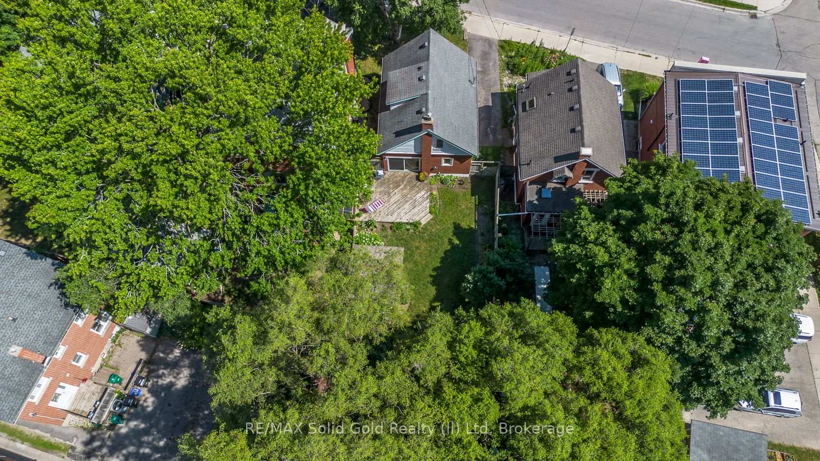 Photo 43 of 42 Guelph Street, Kitchener, Fairfield — HOMEH