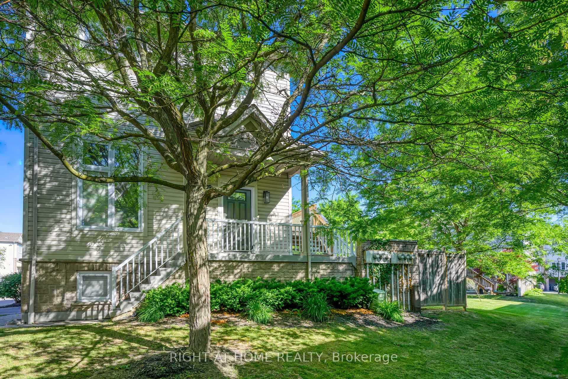 Photo 3 of Unit 29, 7101 Branigan Gate, Mississauga, Meadowvale Village — HOMEH
