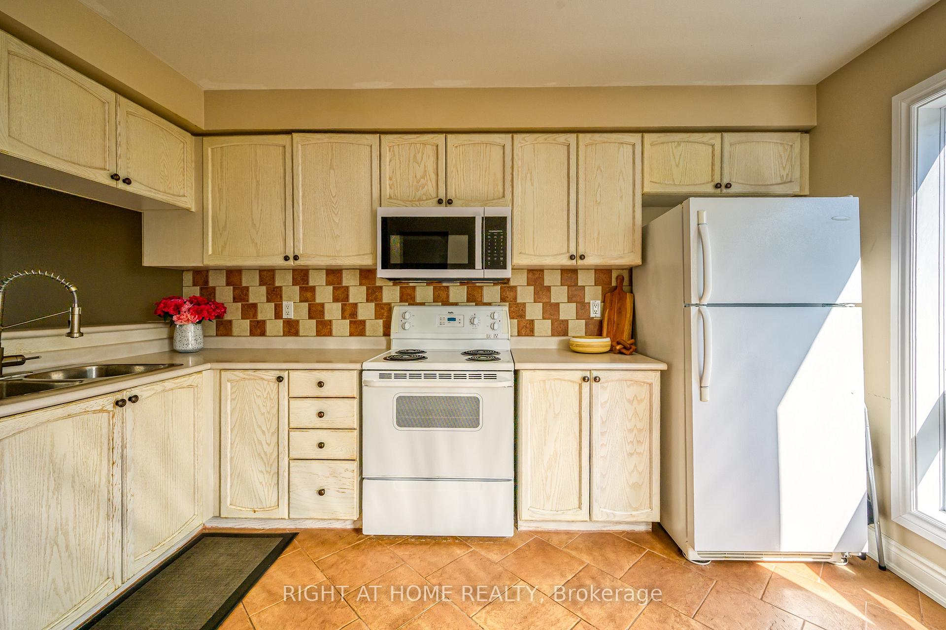 Photo 12 of Unit 29, 7101 Branigan Gate, Mississauga, Meadowvale Village — HOMEH