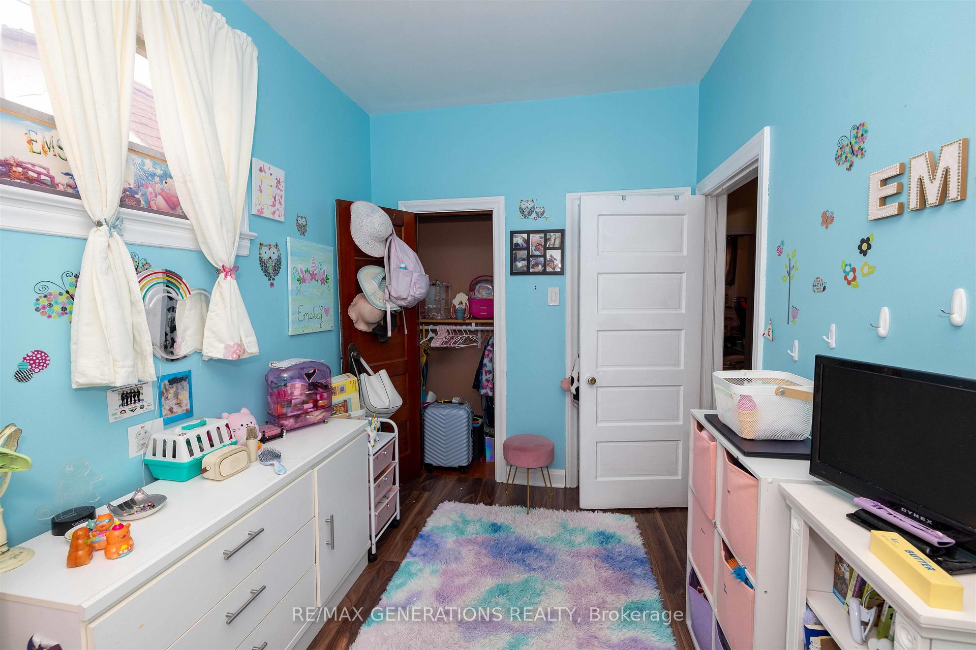 Photo 3 of 825 Alberta Street, Thunder Bay, East End — HOMEH