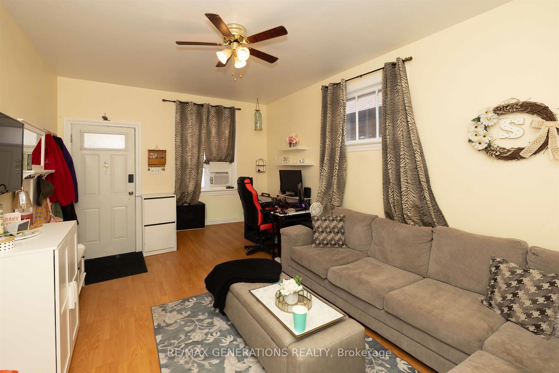 Photo 11 of 825 Alberta Street, Thunder Bay, East End — HOMEH