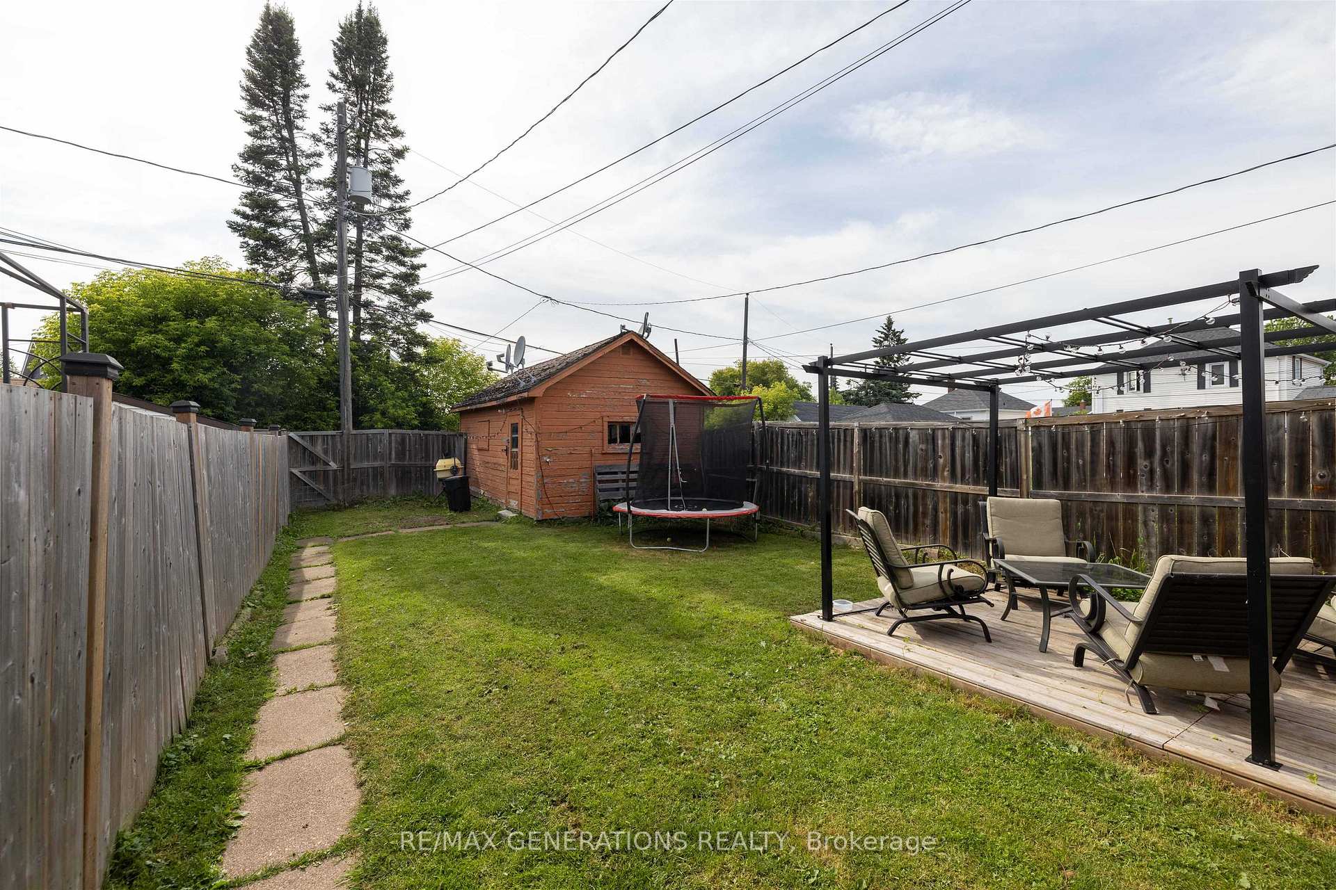 Photo 19 of 825 Alberta Street, Thunder Bay, East End — HOMEH