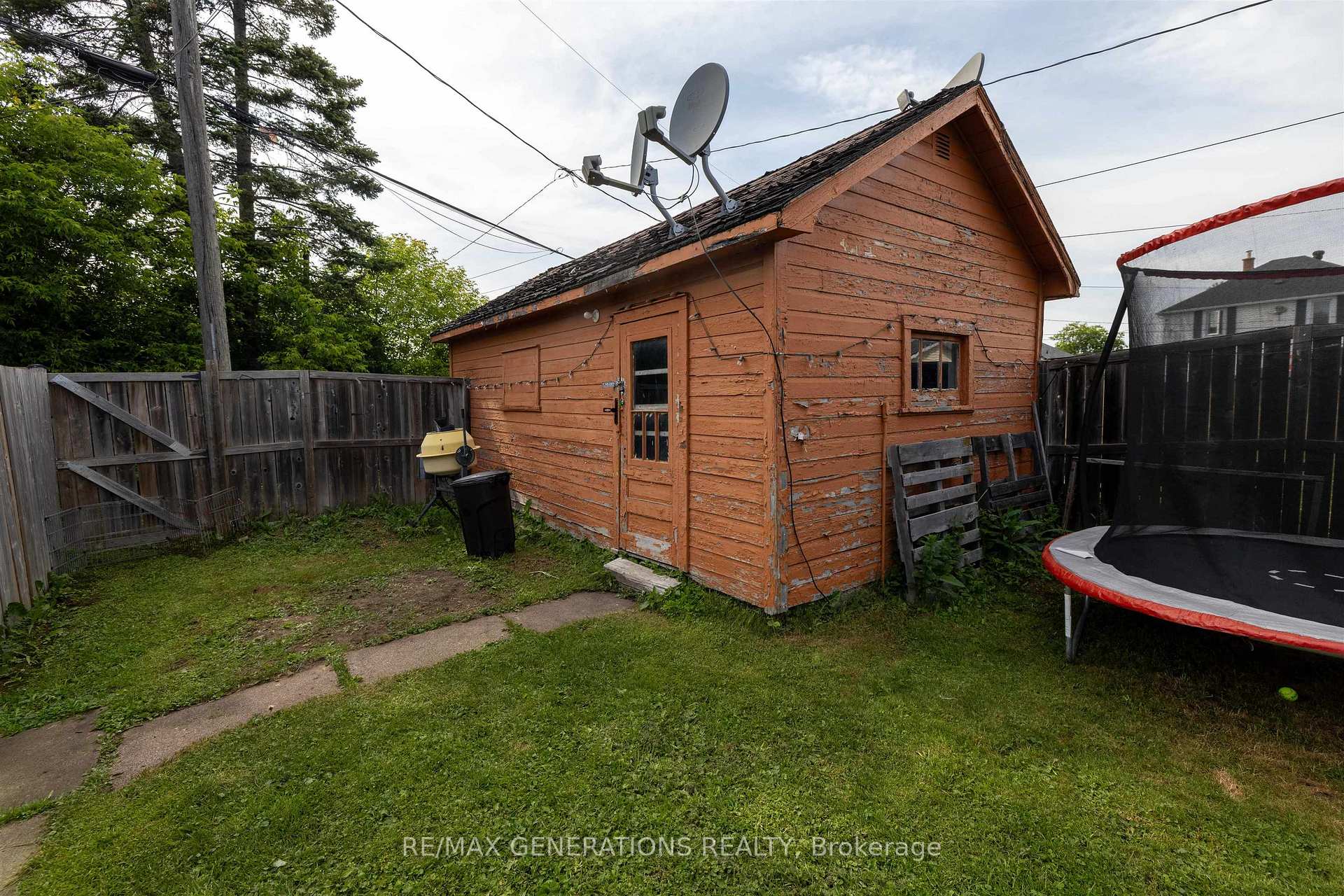 Photo 20 of 825 Alberta Street, Thunder Bay, East End — HOMEH