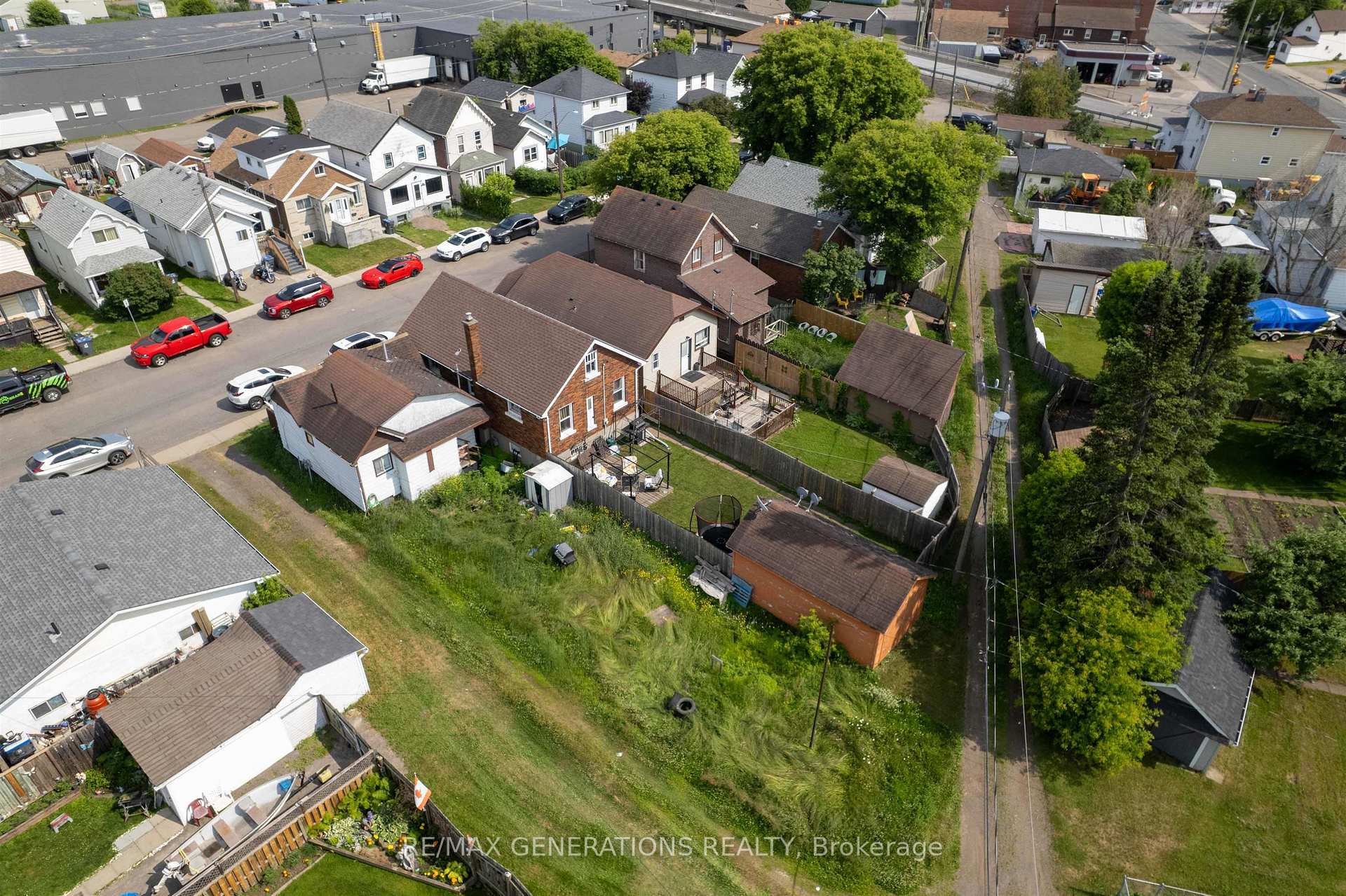 Photo 22 of 825 Alberta Street, Thunder Bay, East End — HOMEH