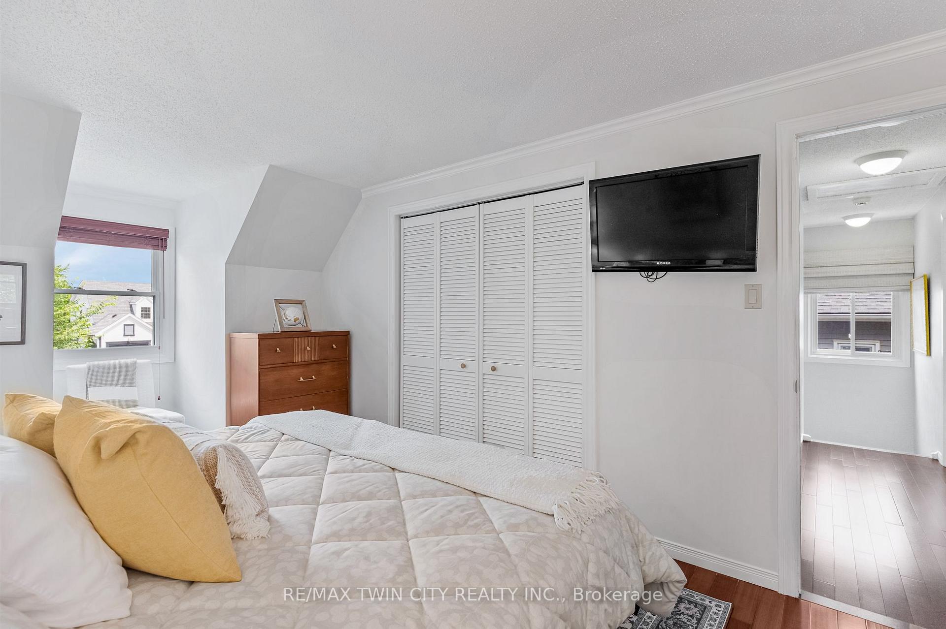 Photo 29 of 532 Red River Drive, Kitchener, Highland West — HOMEH