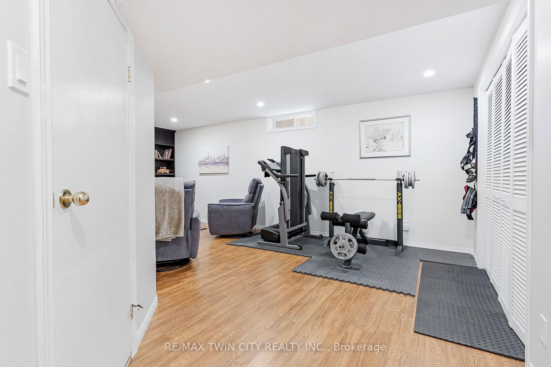 Photo 31 of 532 Red River Drive, Kitchener, Highland West — HOMEH