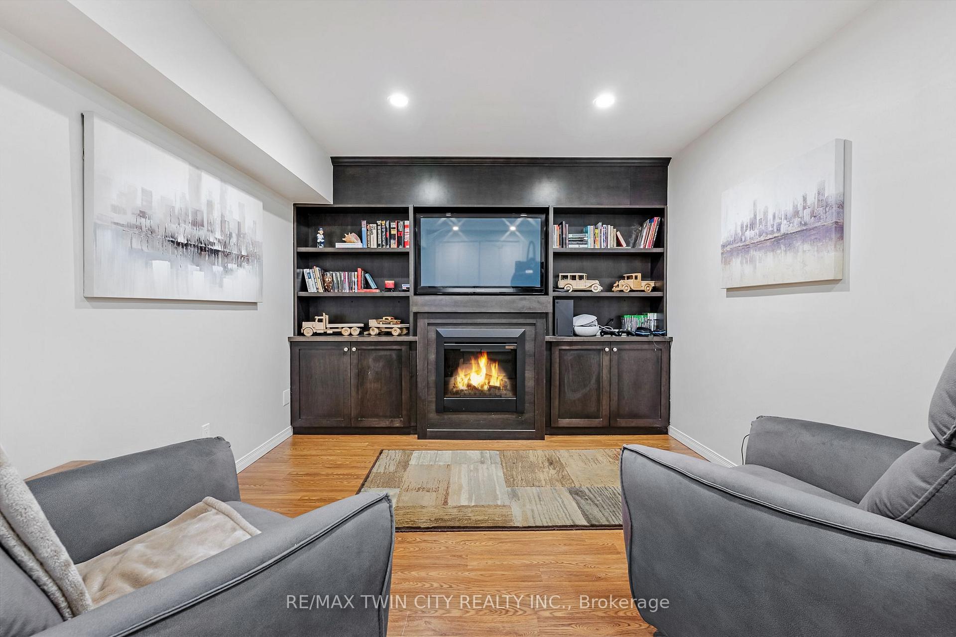 Photo 33 of 532 Red River Drive, Kitchener, Highland West — HOMEH