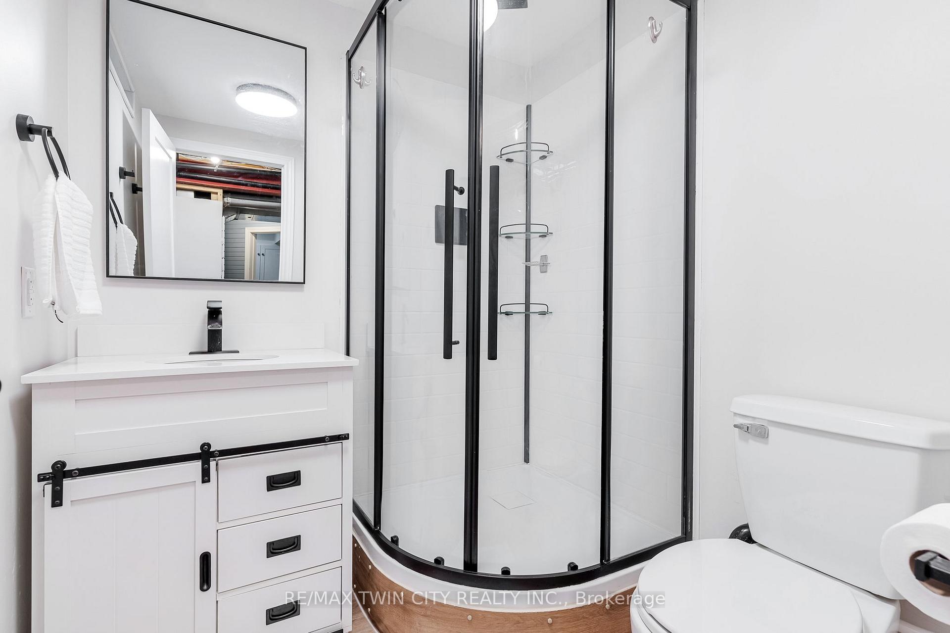 Photo 38 of 532 Red River Drive, Kitchener, Highland West — HOMEH