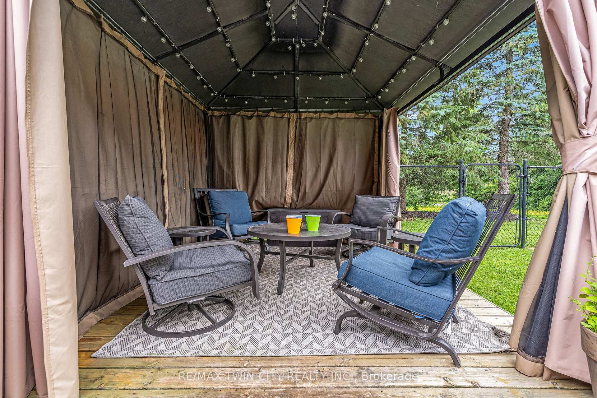Photo 43 of 532 Red River Drive, Kitchener, Highland West — HOMEH