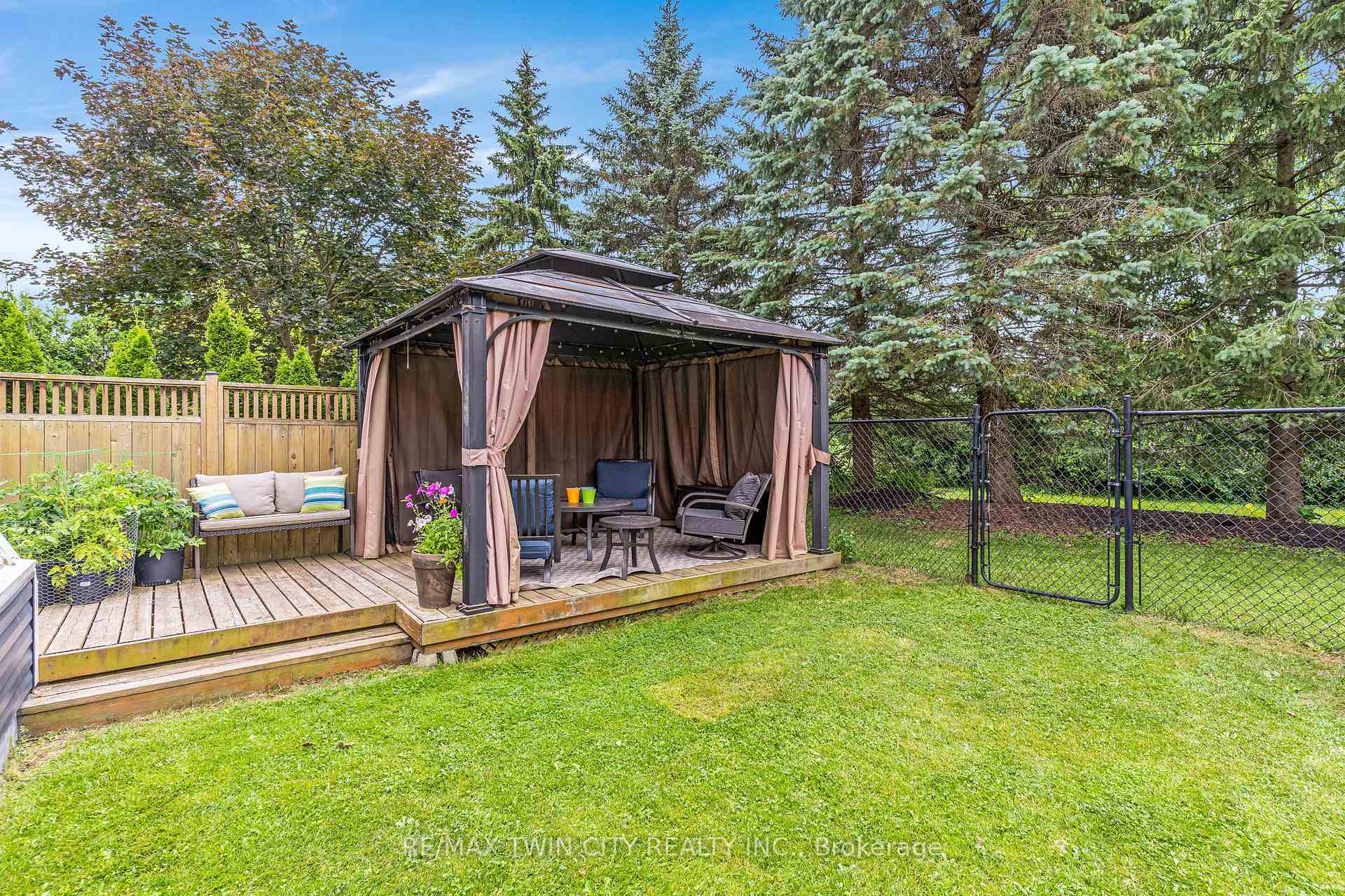 Photo 44 of 532 Red River Drive, Kitchener, Highland West — HOMEH