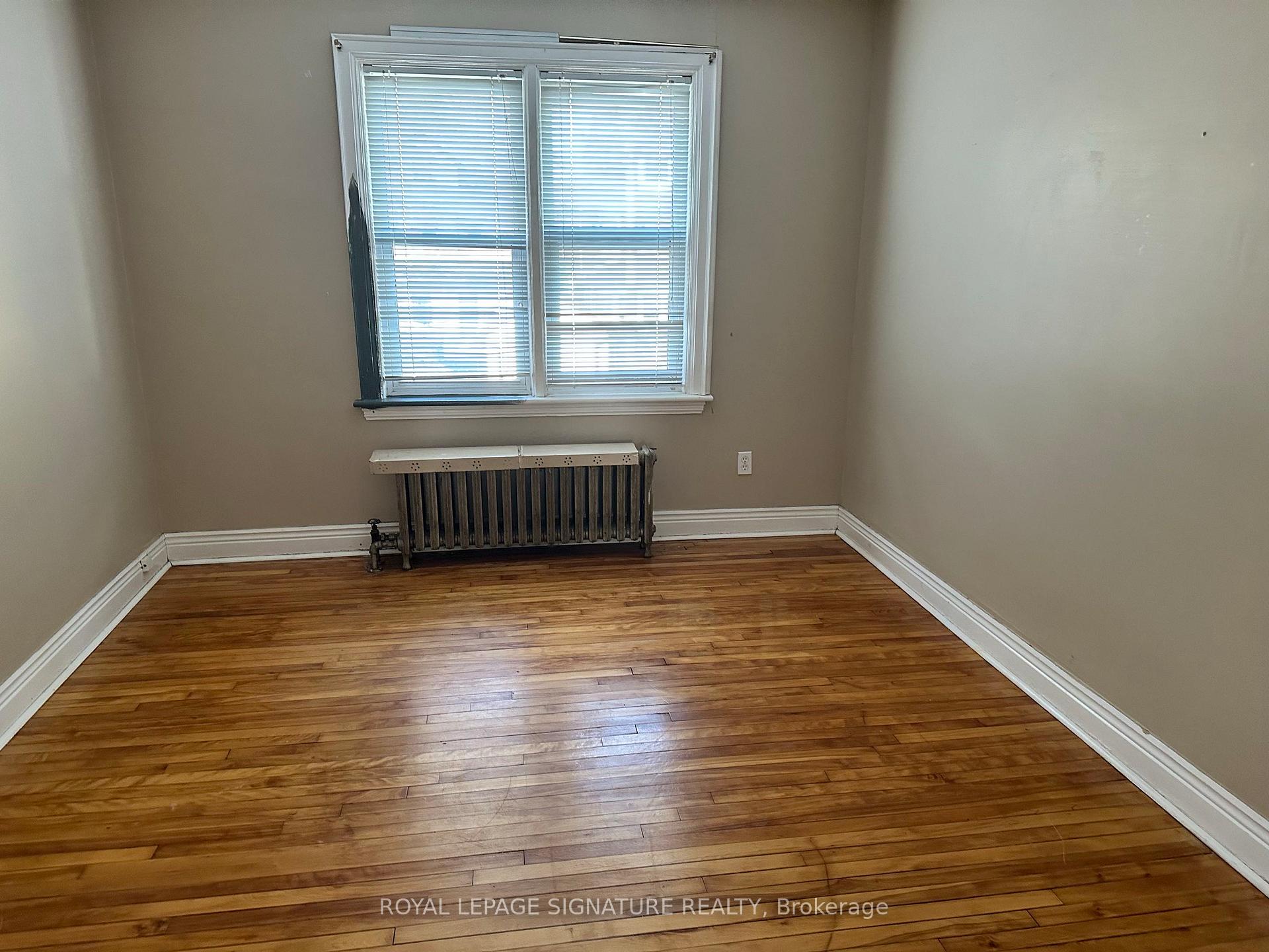 Photo 4 of 1062 Main Street W, Hamilton, Westdale — HOMEH