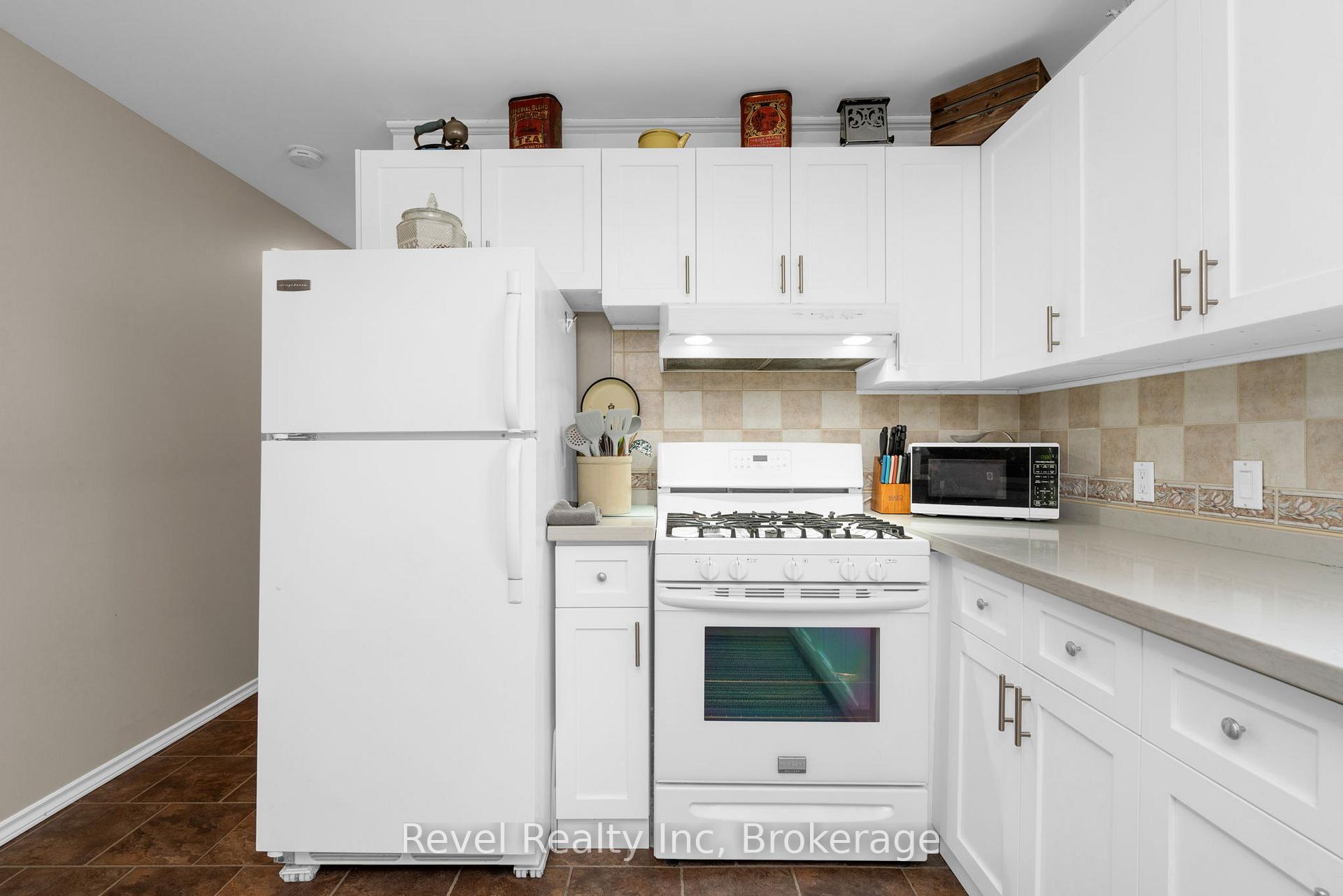 Photo 5 of Unit 19, 5411 Elliott Side Road, Tay, Rural Tay — HOMEH