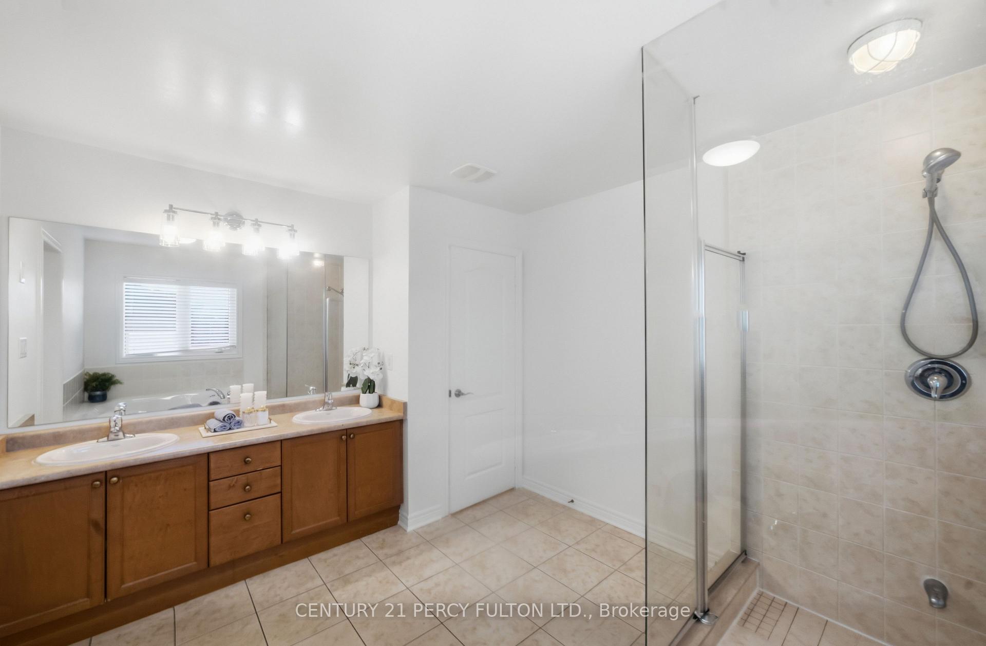 Photo 21 of 77 Appleview Road, Markham, Greensborough — HOMEH