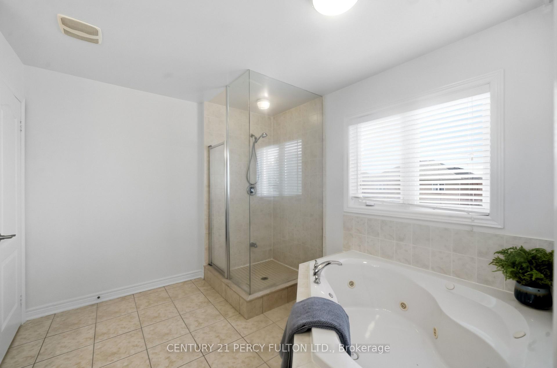 Photo 48 of 77 Appleview Road, Markham, Greensborough — HOMEH