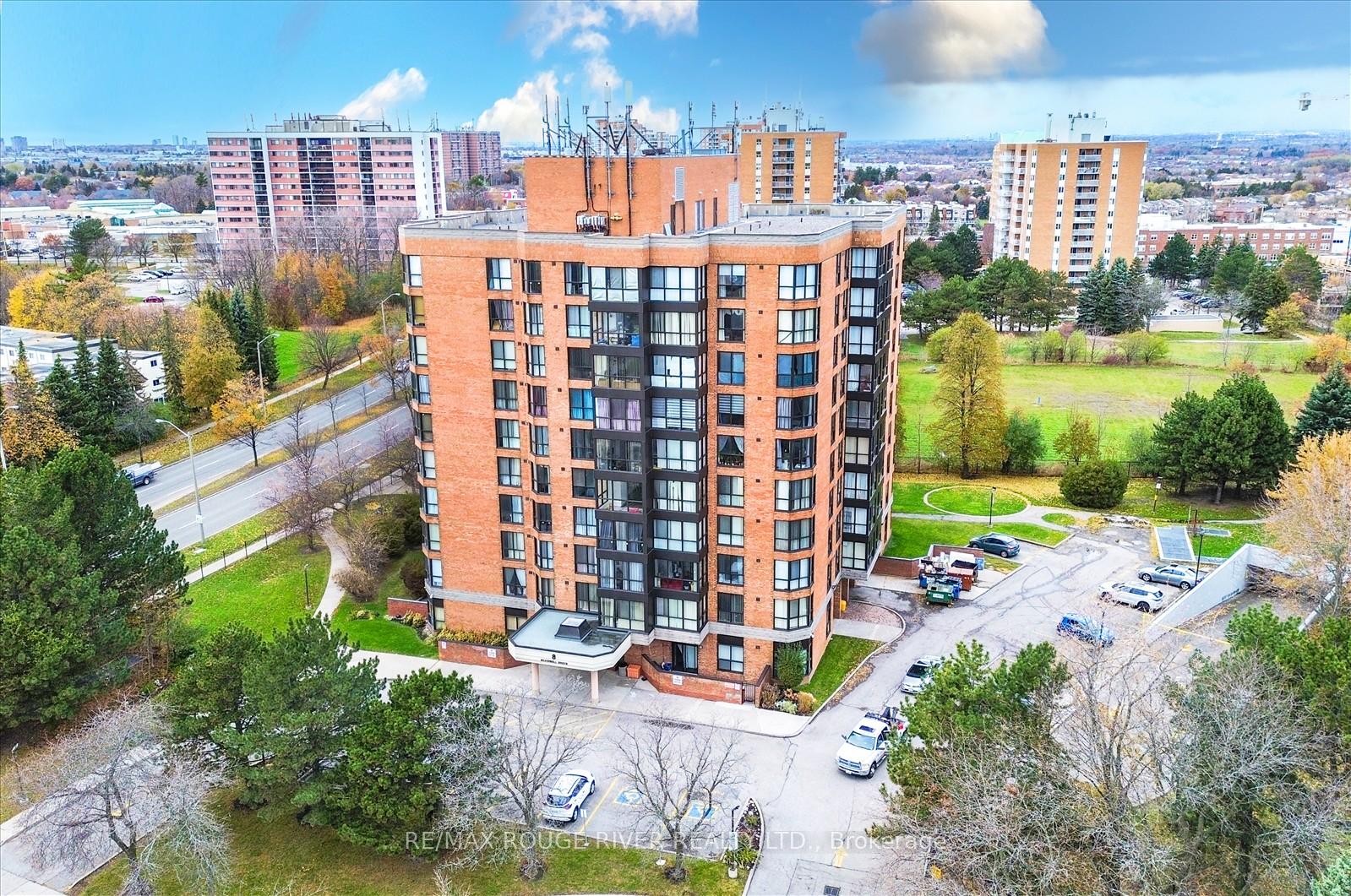 Photo 5 of Unit 309, 8 Silver Bell Grove, Etobicoke, West Humber-Clairville — HOMEH