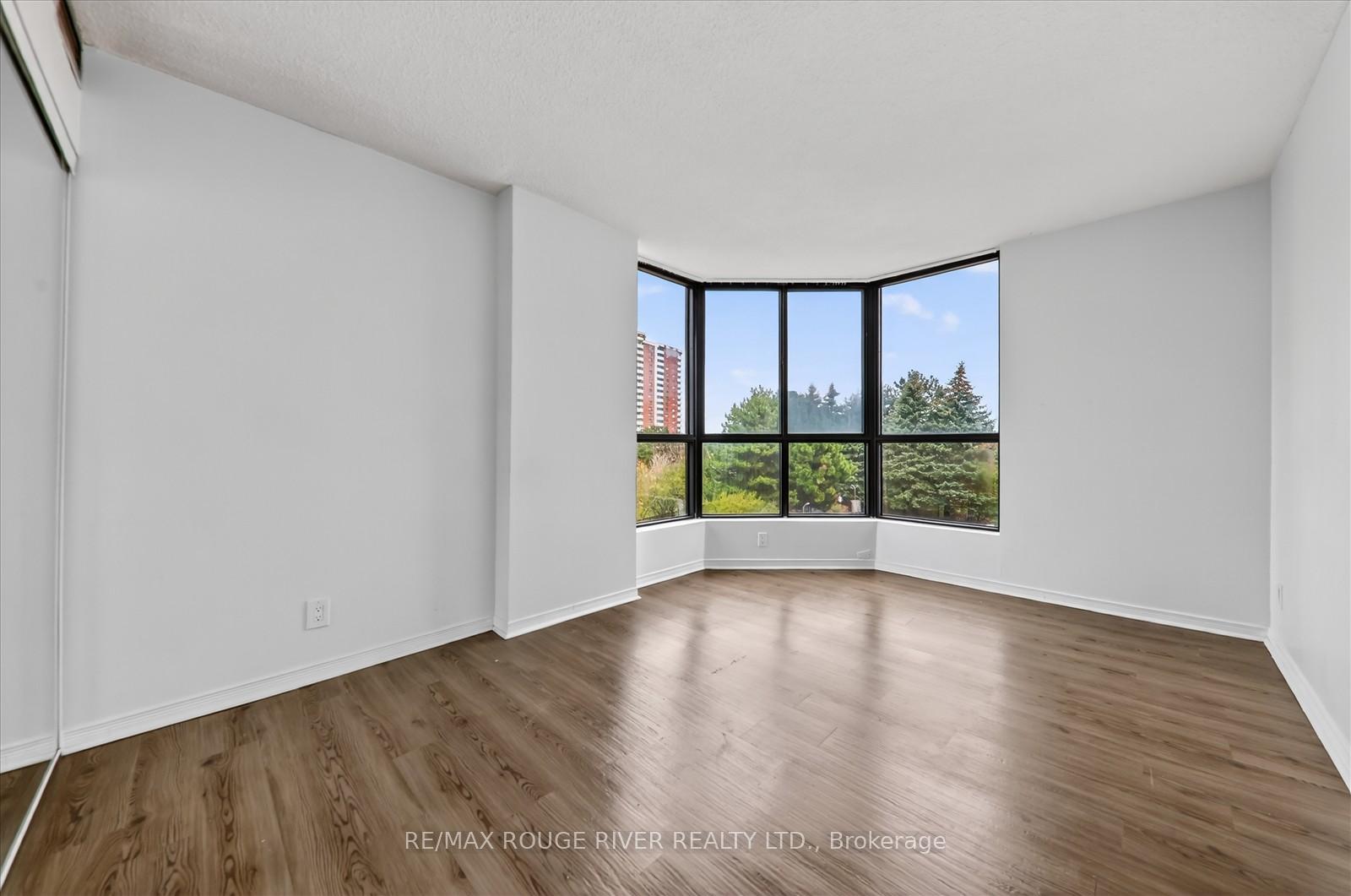 Photo 9 of Unit 309, 8 Silver Bell Grove, Etobicoke, West Humber-Clairville — HOMEH