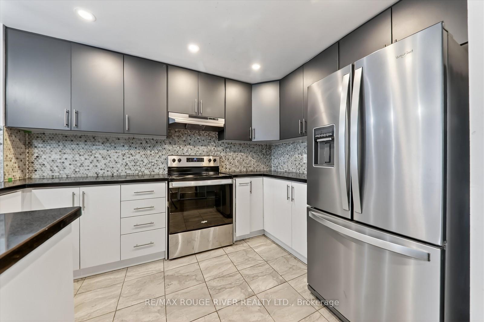 Photo 11 of Unit 309, 8 Silver Bell Grove, Etobicoke, West Humber-Clairville — HOMEH