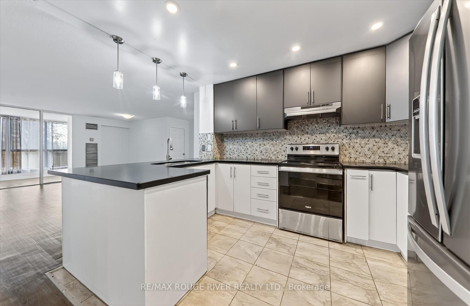 Photo 12 of Unit 309, 8 Silver Bell Grove, Etobicoke, West Humber-Clairville — HOMEH