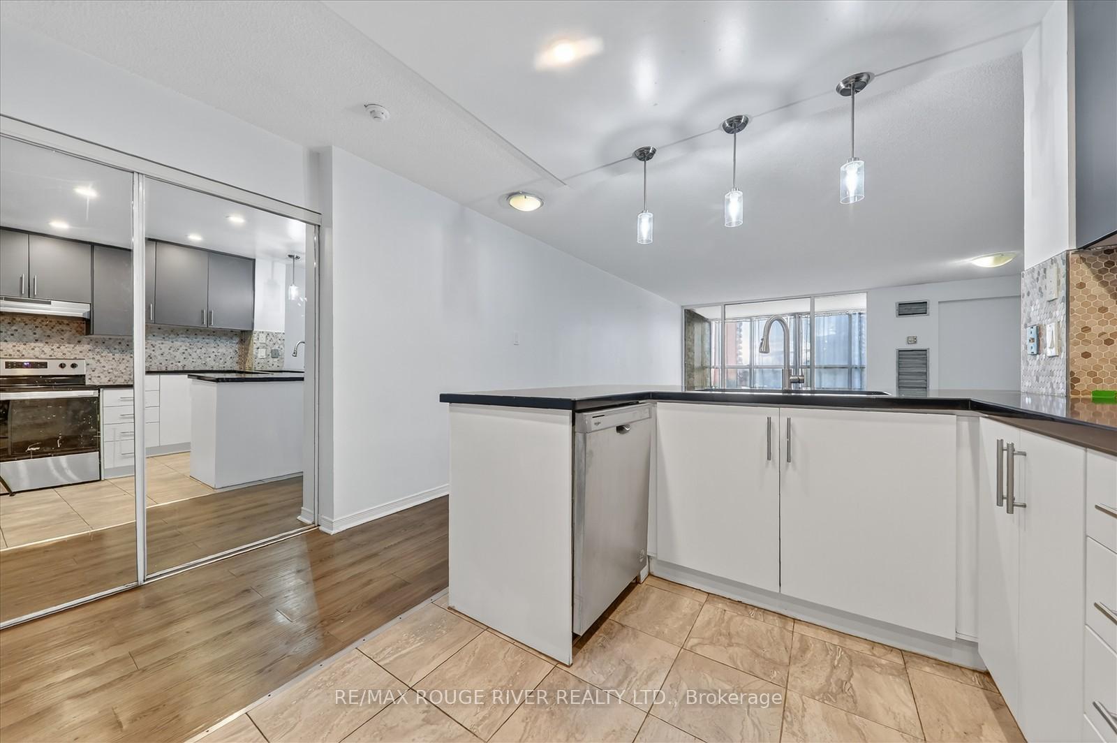 Photo 14 of Unit 309, 8 Silver Bell Grove, Etobicoke, West Humber-Clairville — HOMEH