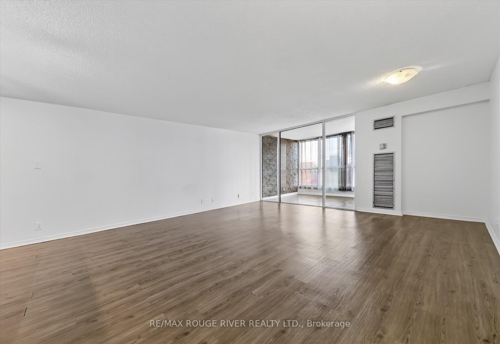 Photo 18 of Unit 309, 8 Silver Bell Grove, Etobicoke, West Humber-Clairville — HOMEH