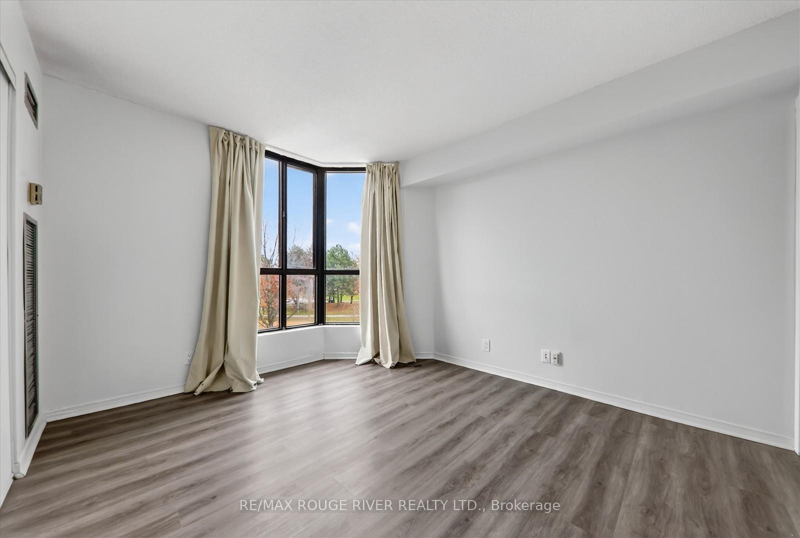 Photo 22 of Unit 309, 8 Silver Bell Grove, Etobicoke, West Humber-Clairville — HOMEH