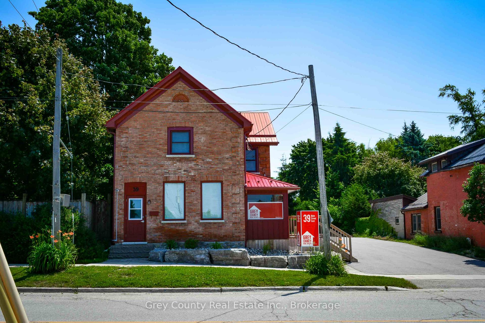 Front of Unit B, 39 Main St Street