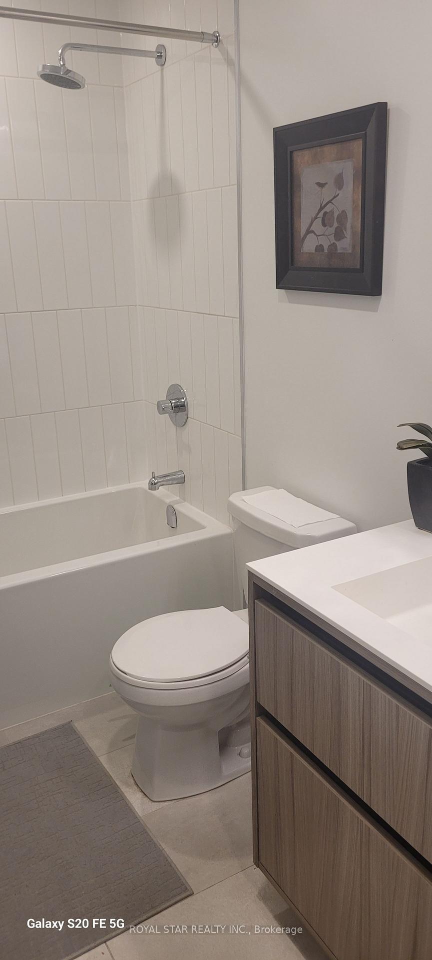 Photo 6 of Unit 901, 8 Beverley Glen Boulevard, Vaughan, Beverley Glen — HOMEH