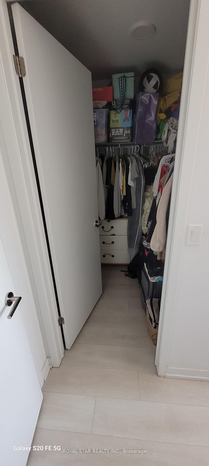 Photo 11 of Unit 901, 8 Beverley Glen Boulevard, Vaughan, Beverley Glen — HOMEH