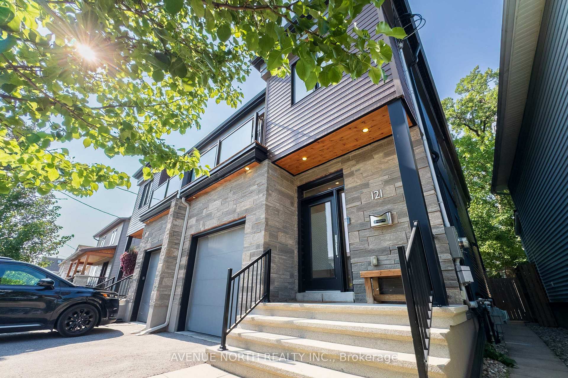 Photo 2 of 121 King George Street, Ottawa, Overbrook/Castle Heights — HOMEH